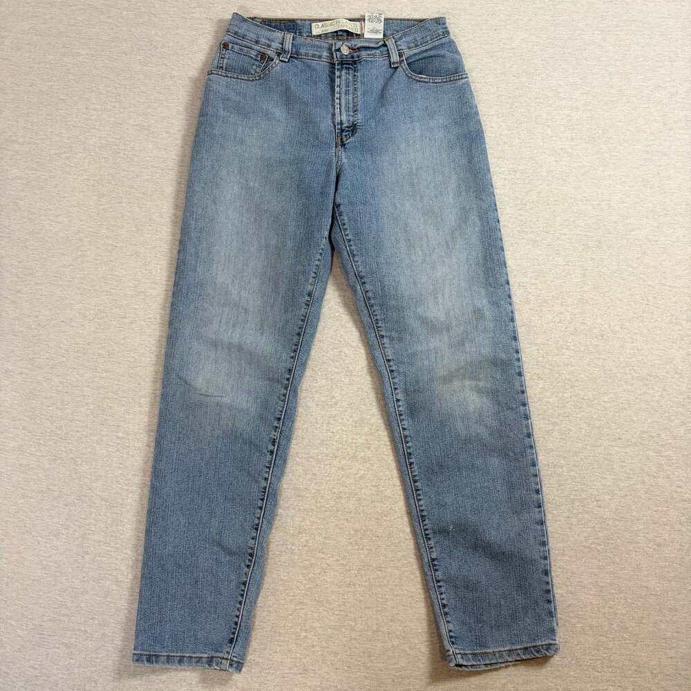 Levi's 550 Classic Relaxed Tapered Light Wash Denim Jeans